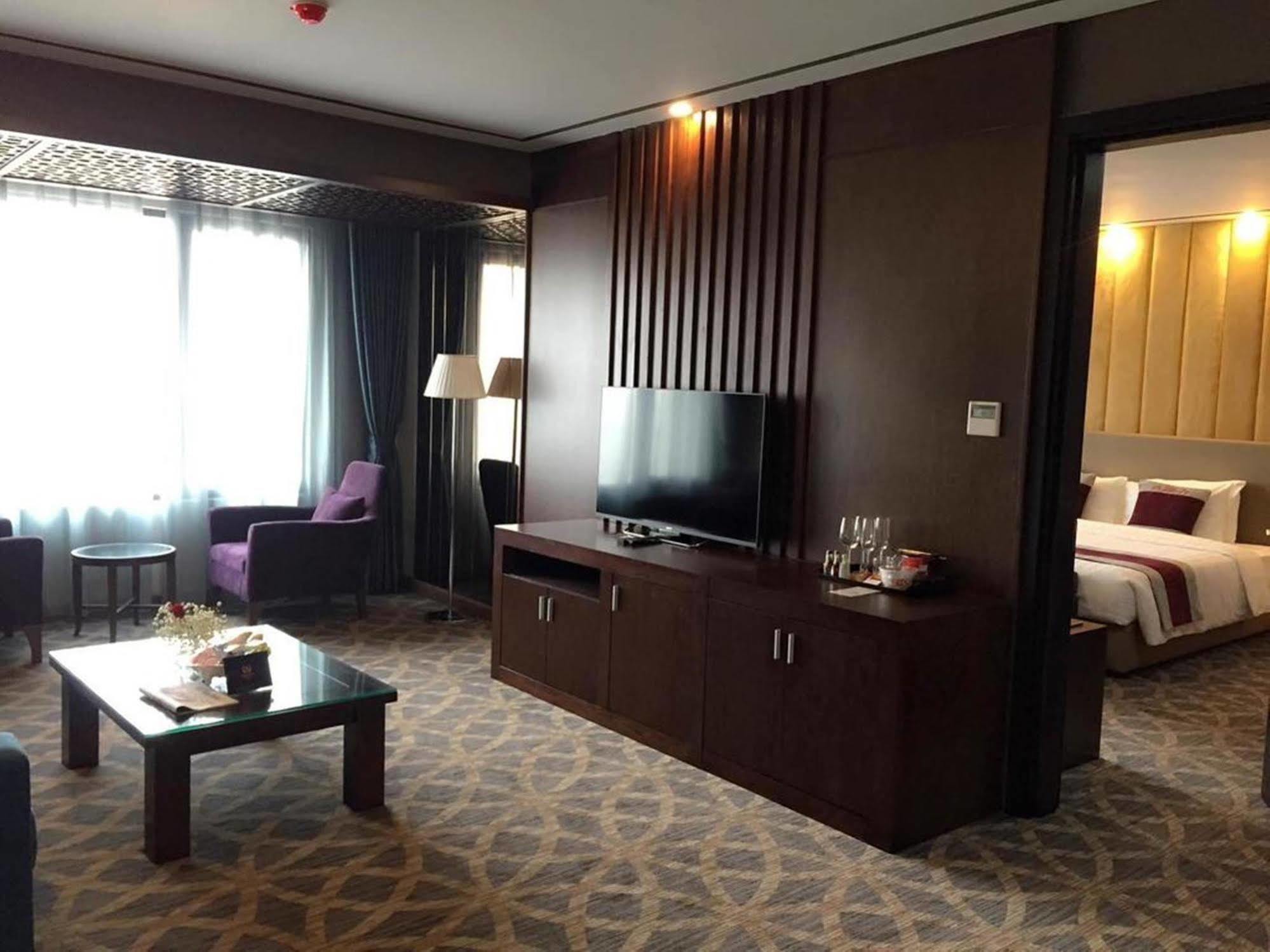 Le Indochina Hotel Bắc Ninh Екстериор снимка